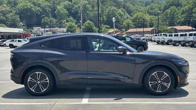 2022 Ford Mustang Mach-E Select