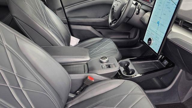 2022 Ford Mustang Mach-E California Route 1