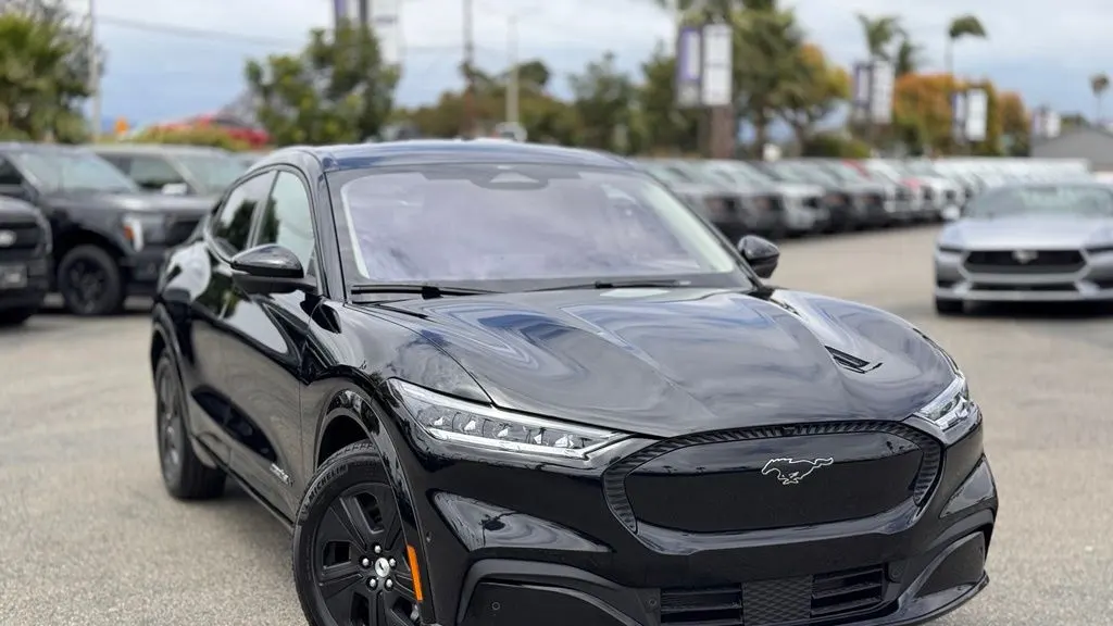2022 Ford Mustang Mach-E California Route 1