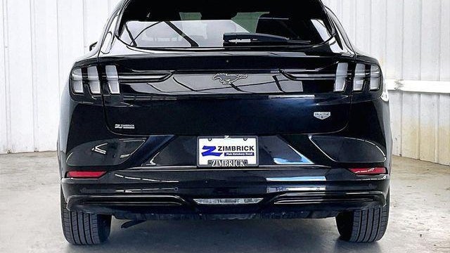 2021 Ford Mustang Mach-E California Route 1