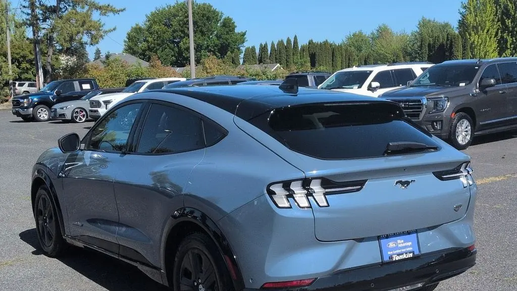 2023 Ford Mustang Mach-E California Route 1