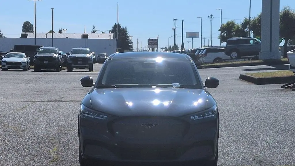 2023 Ford Mustang Mach-E California Route 1