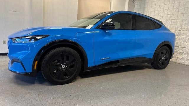 2022 Ford Mustang Mach-E California Route 1
