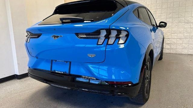 2022 Ford Mustang Mach-E California Route 1