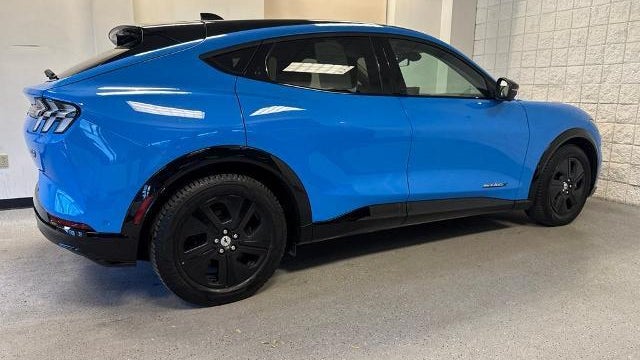 2022 Ford Mustang Mach-E California Route 1