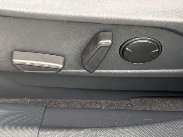 2023 Ford Mustang - $28,450