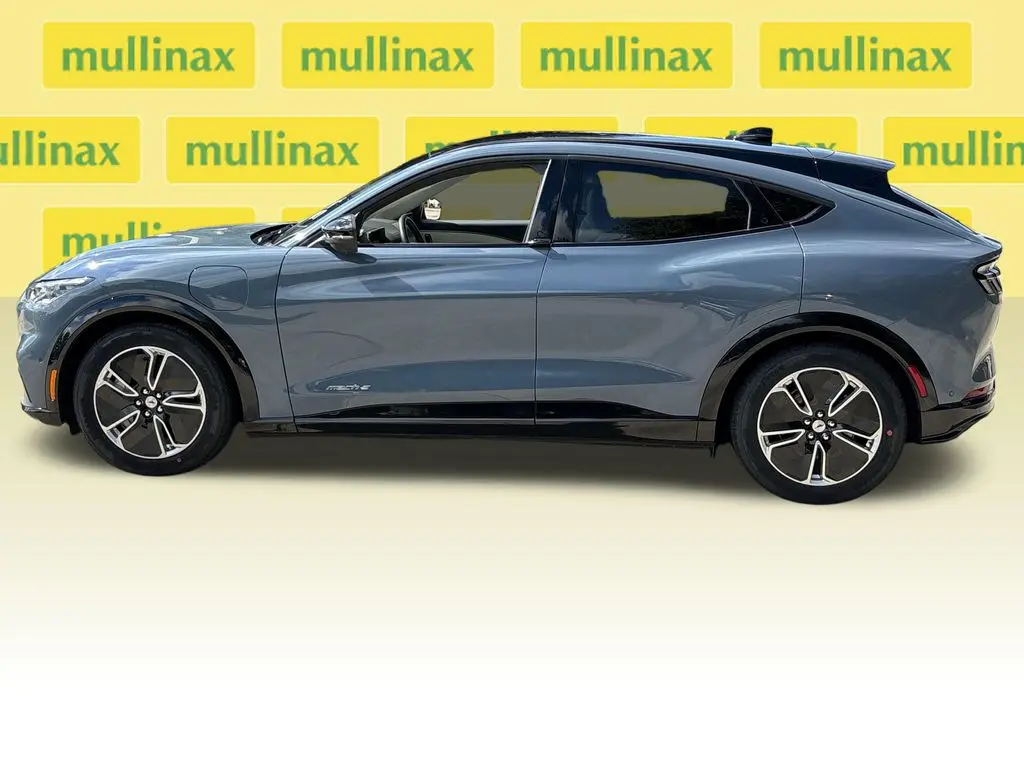 2023 Ford Mustang - $30,901