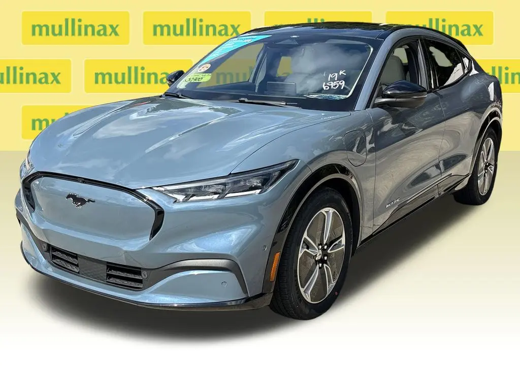 2023 Ford Mustang - $30,901