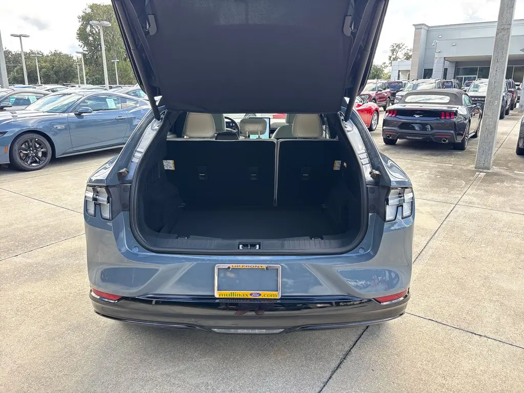 2023 Ford Mustang - $30,901