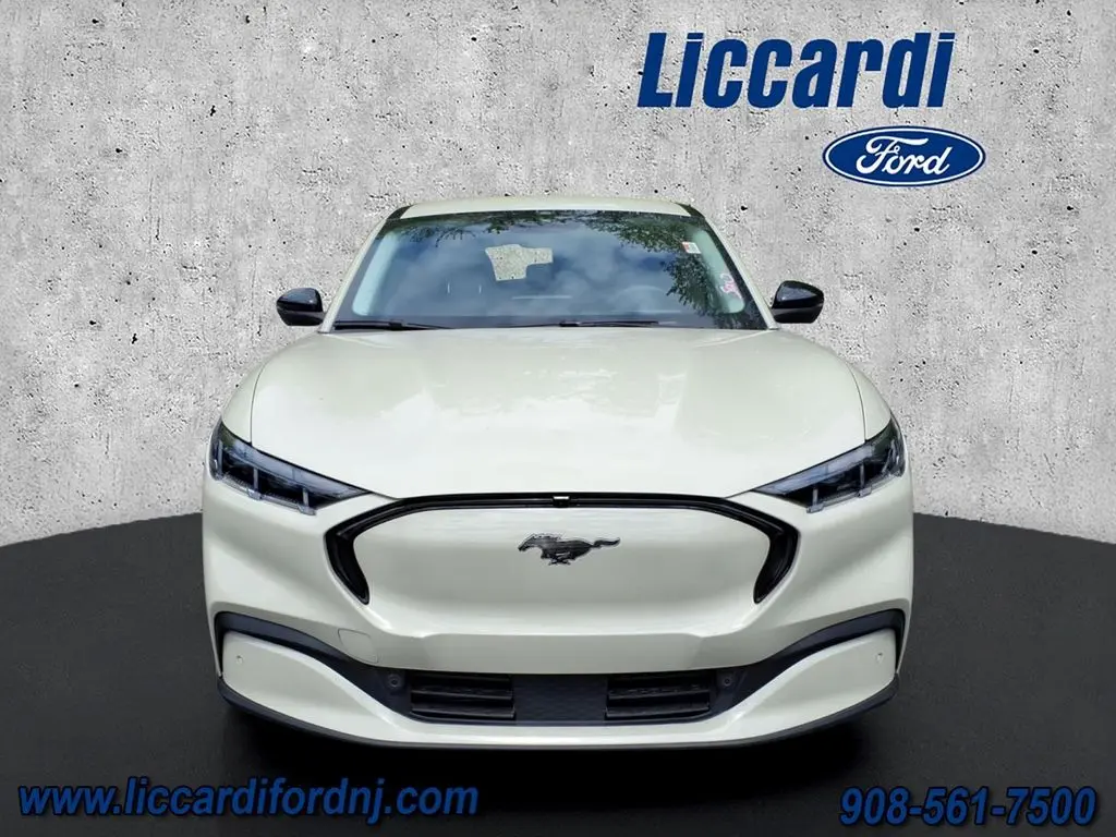 2025 Ford Mustang - $34,990