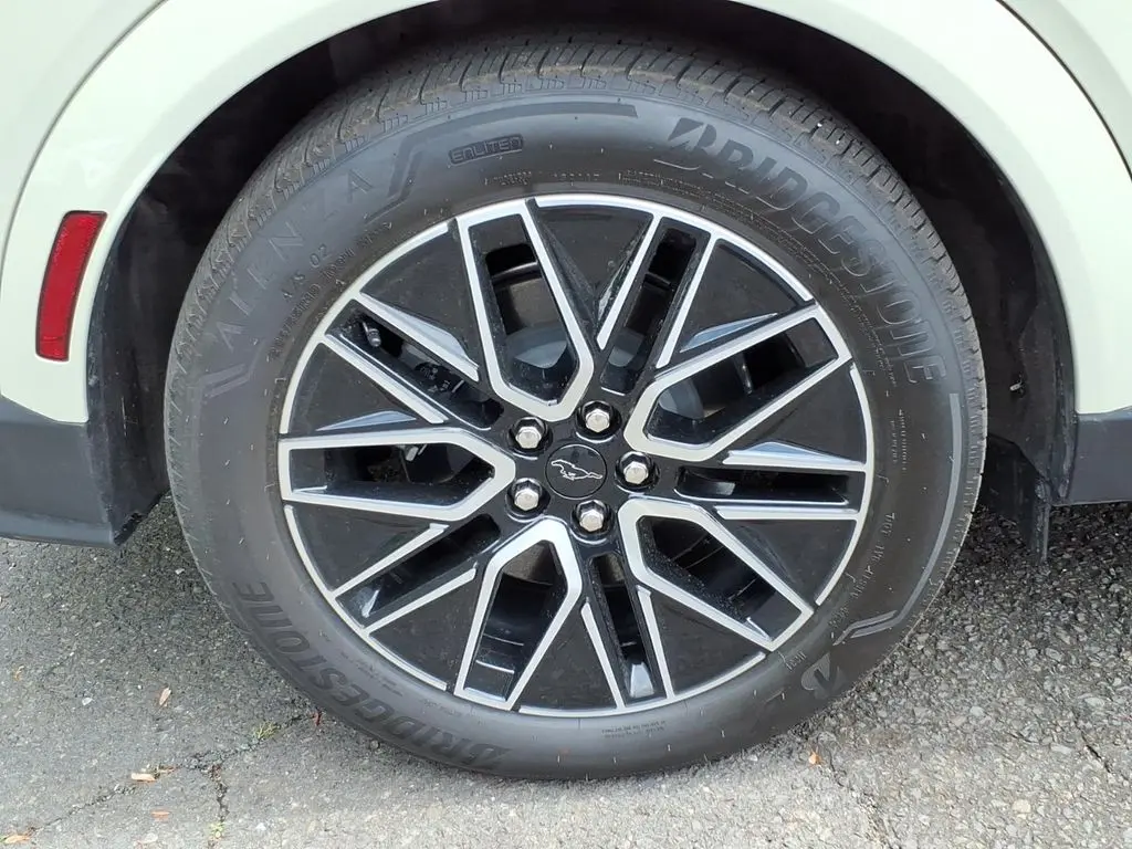 2025 Ford Mustang - $34,990