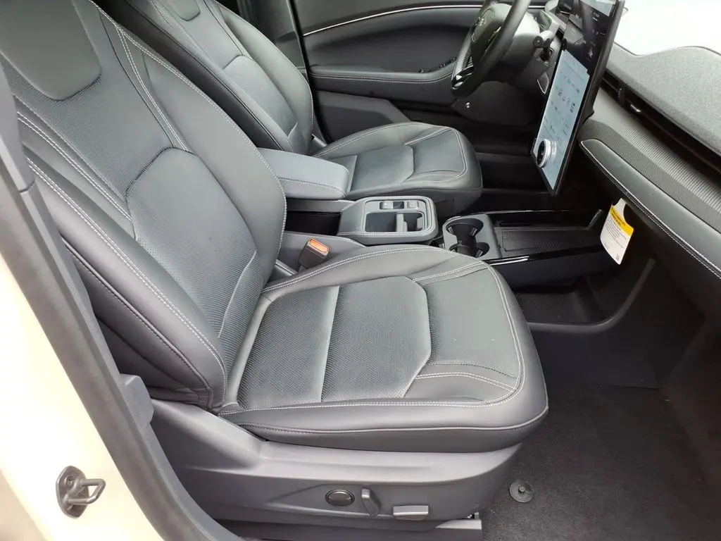 2025 Ford Mustang - $34,990