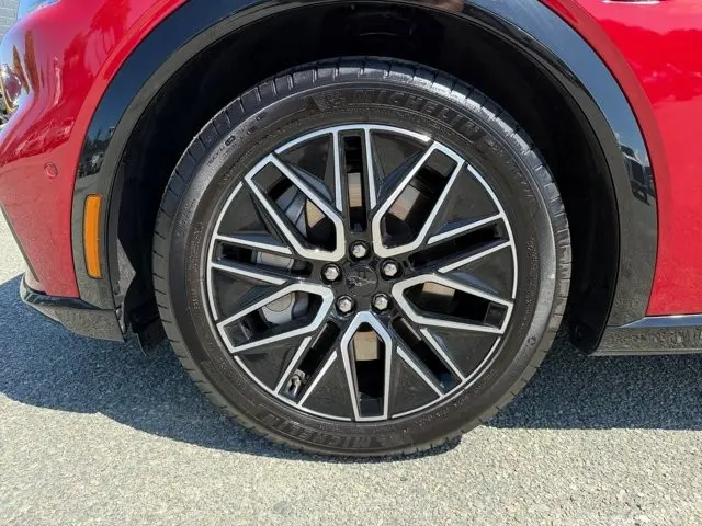 2024 Ford Mustang - $32,995