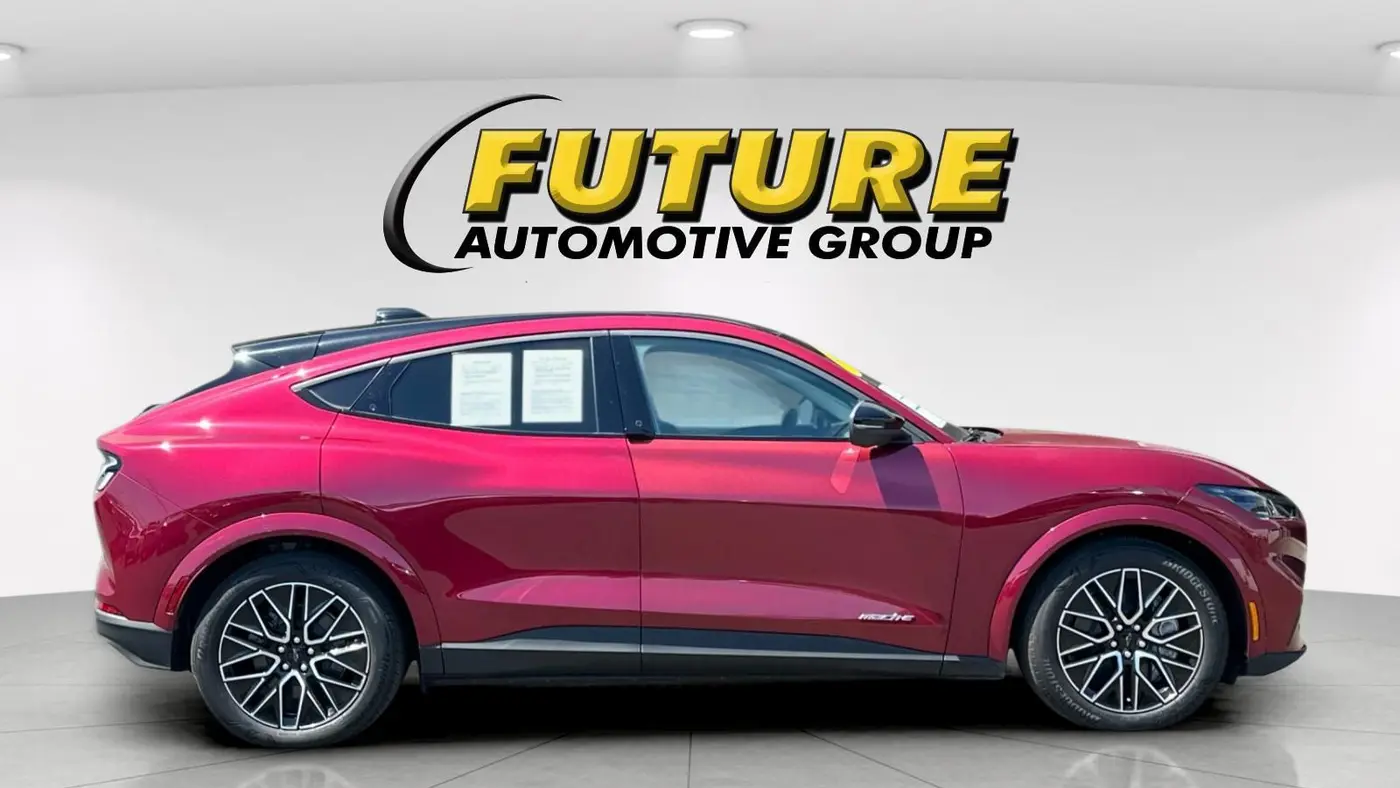 2025 Ford Mustang Mach-E Premium