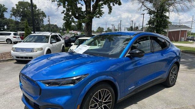 2025 Ford Mustang Mach-E Premium