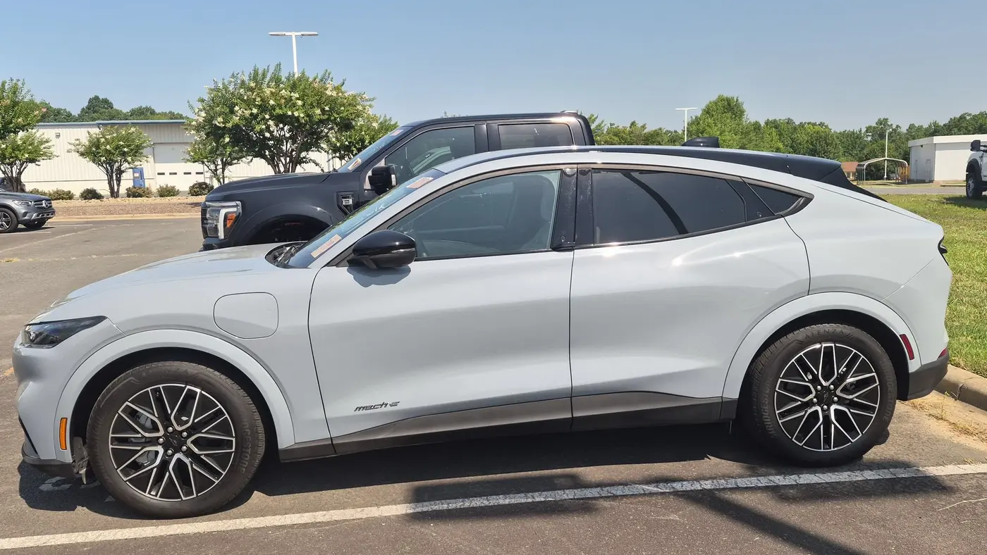 2025 Ford Mustang Mach-E Premium