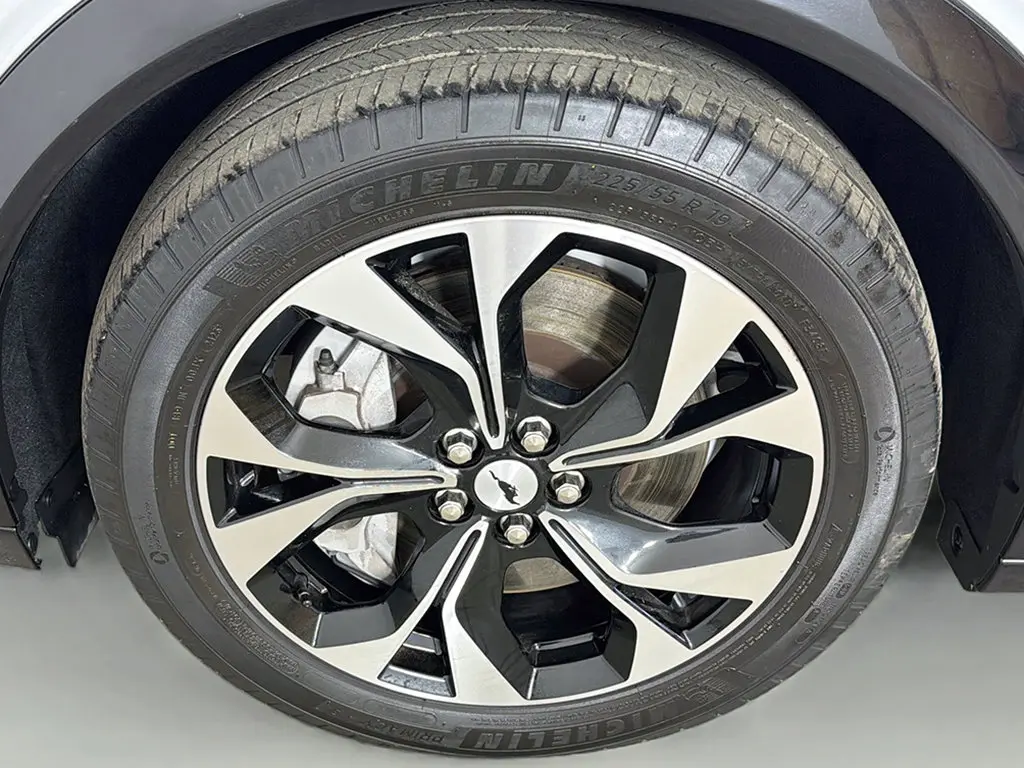 2023 Ford Mustang - $23,199