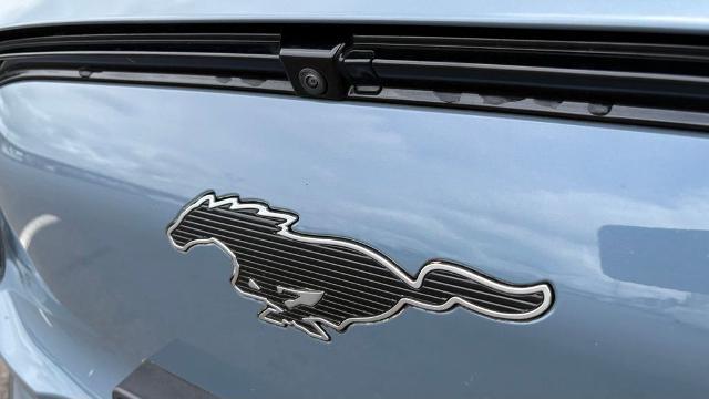 2023 Ford Mustang - $33,995