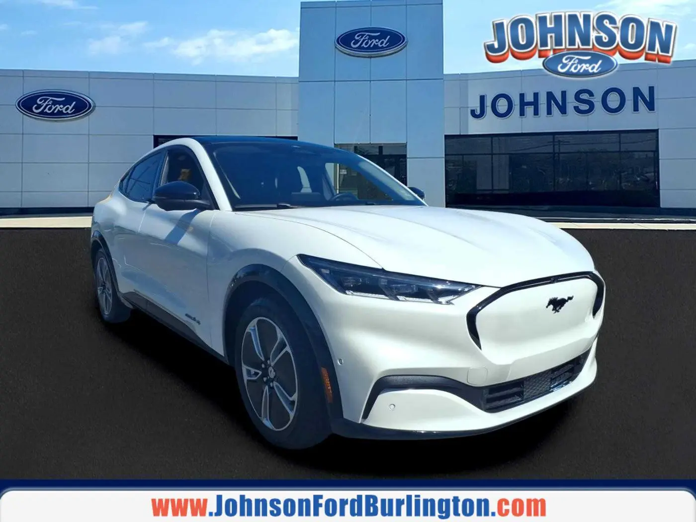 2023 Ford Mustang - $30,800