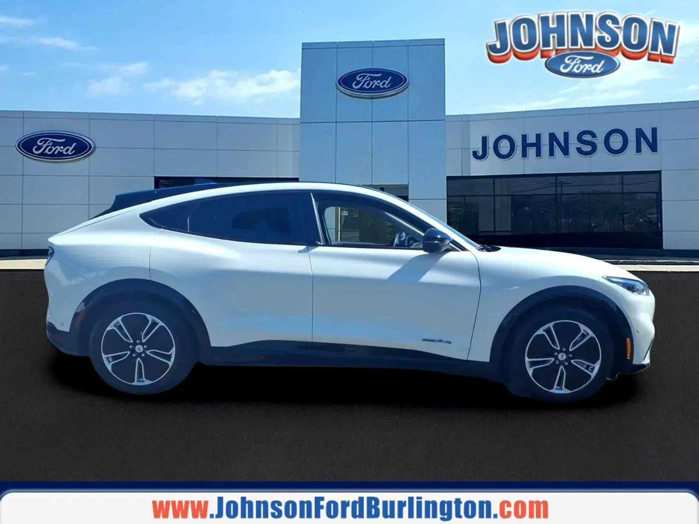 2023 Ford Mustang - $30,800