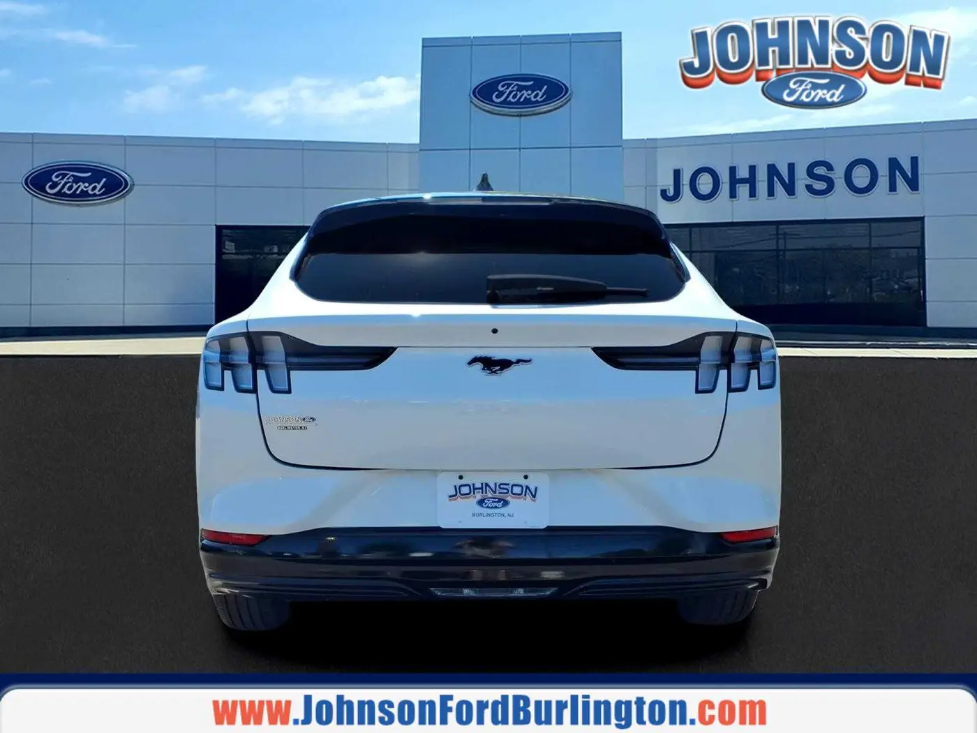 2023 Ford Mustang - $30,800
