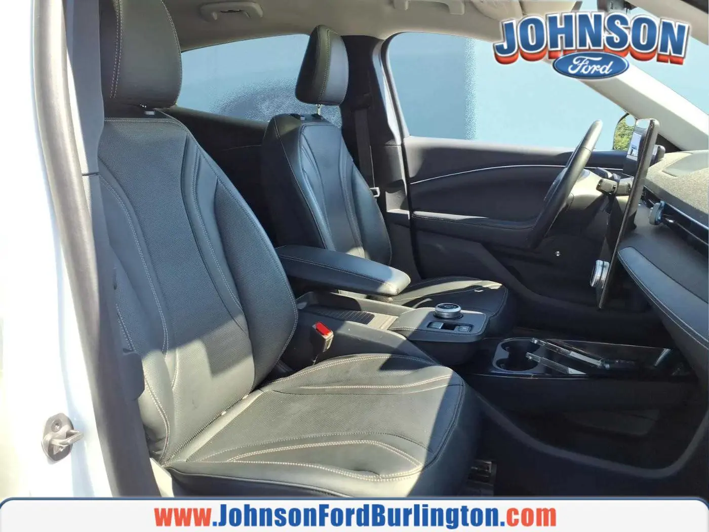 2023 Ford Mustang - $30,800