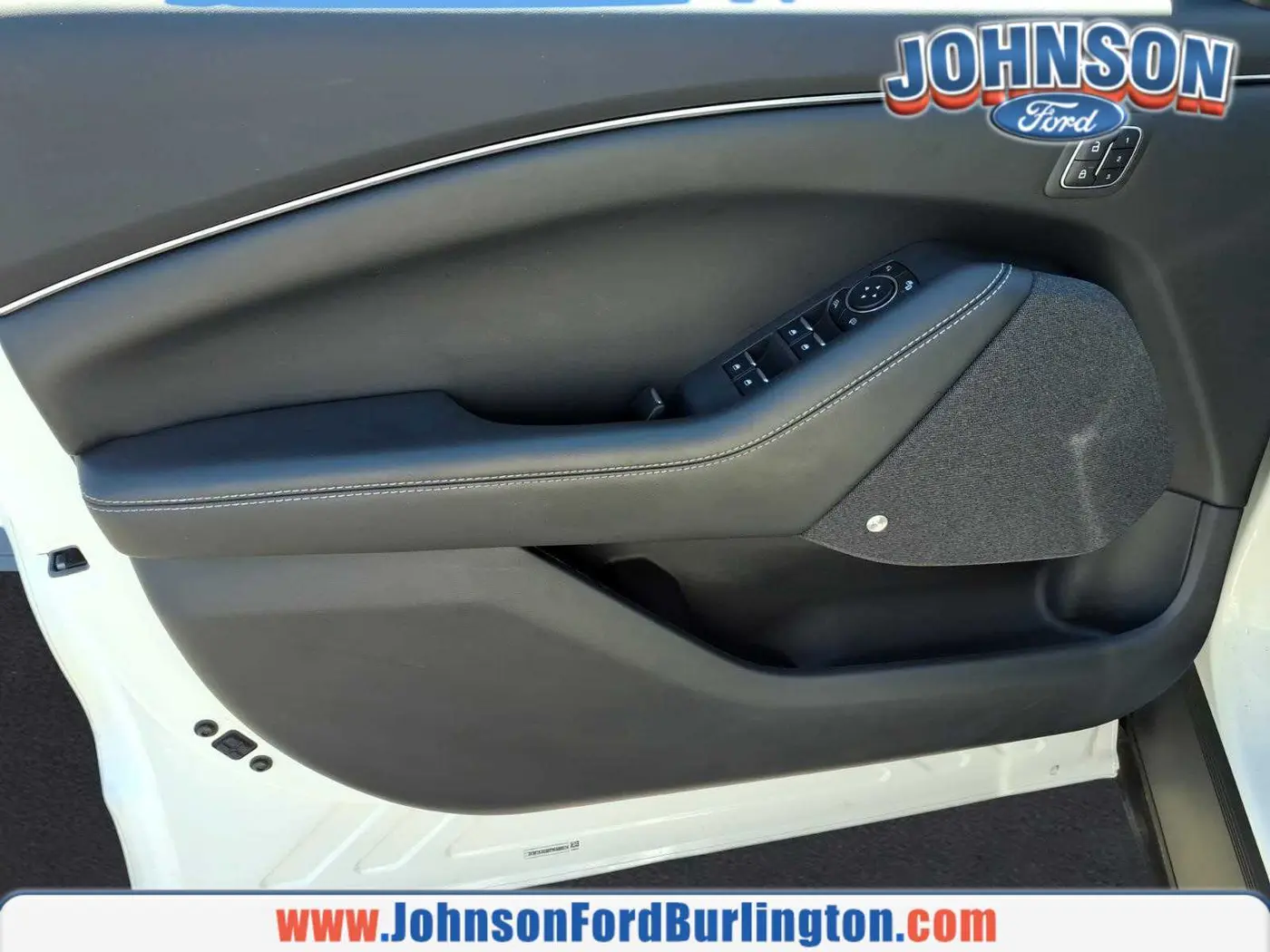 2023 Ford Mustang - $30,800