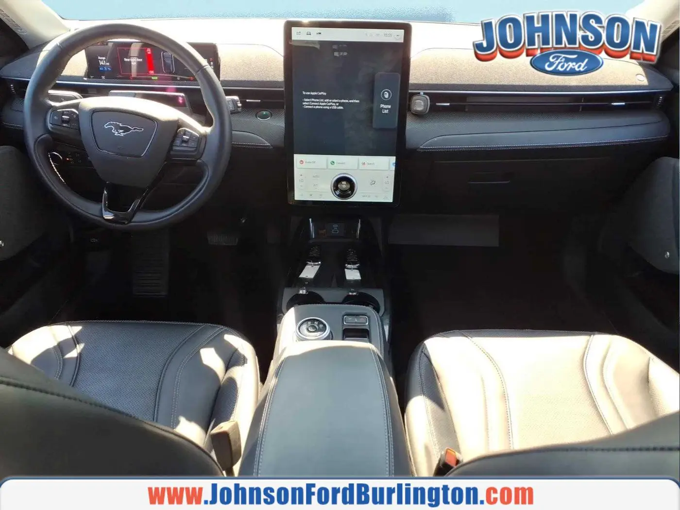 2023 Ford Mustang - $30,800