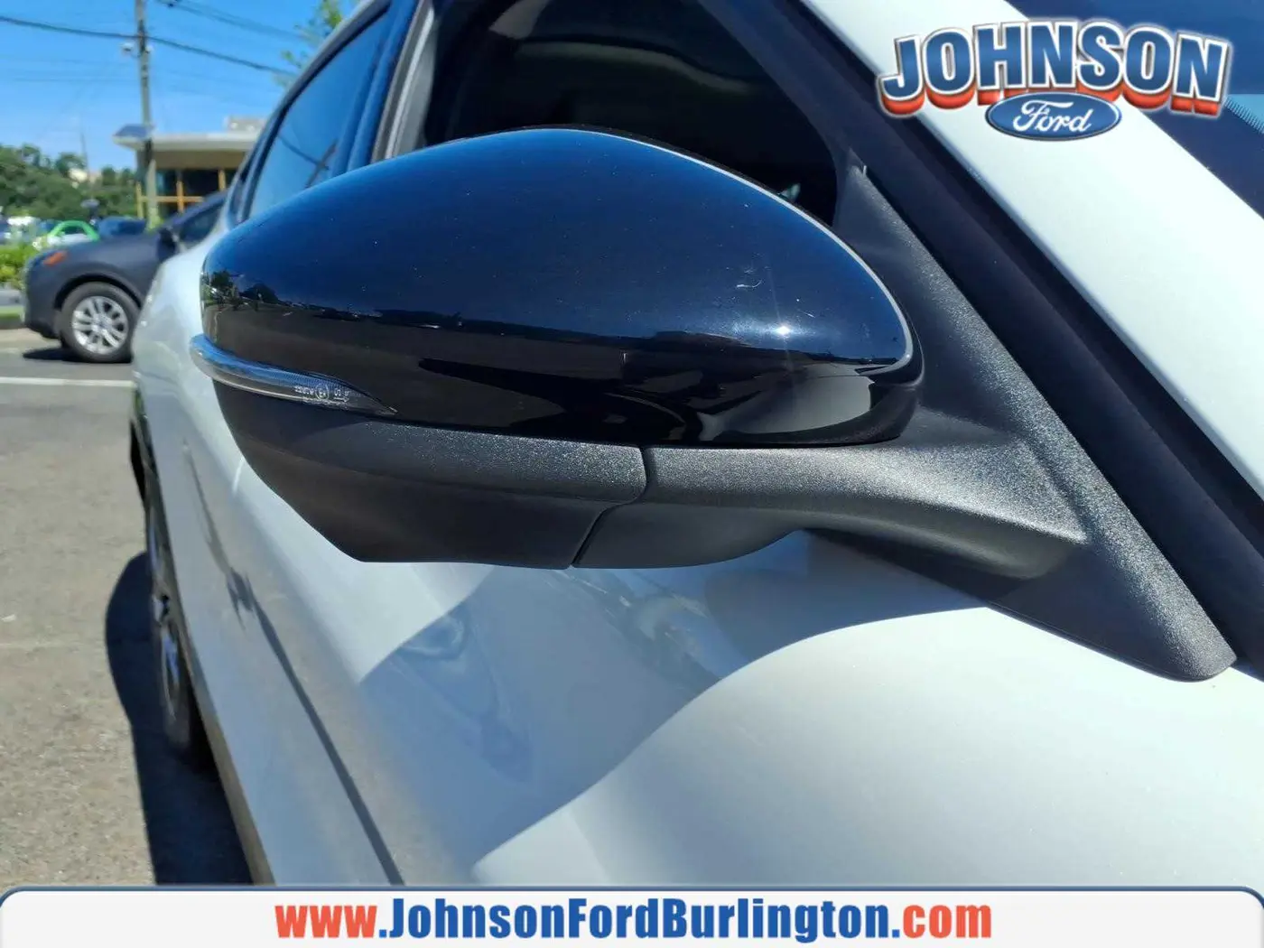 2023 Ford Mustang - $30,800