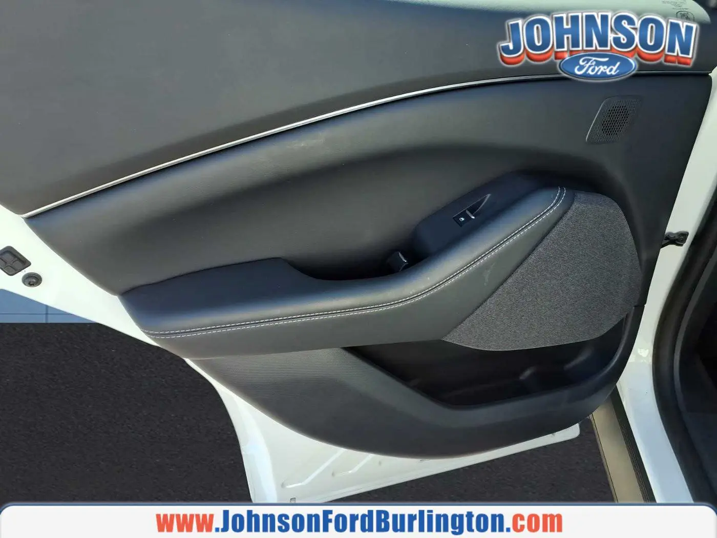 2023 Ford Mustang - $30,800