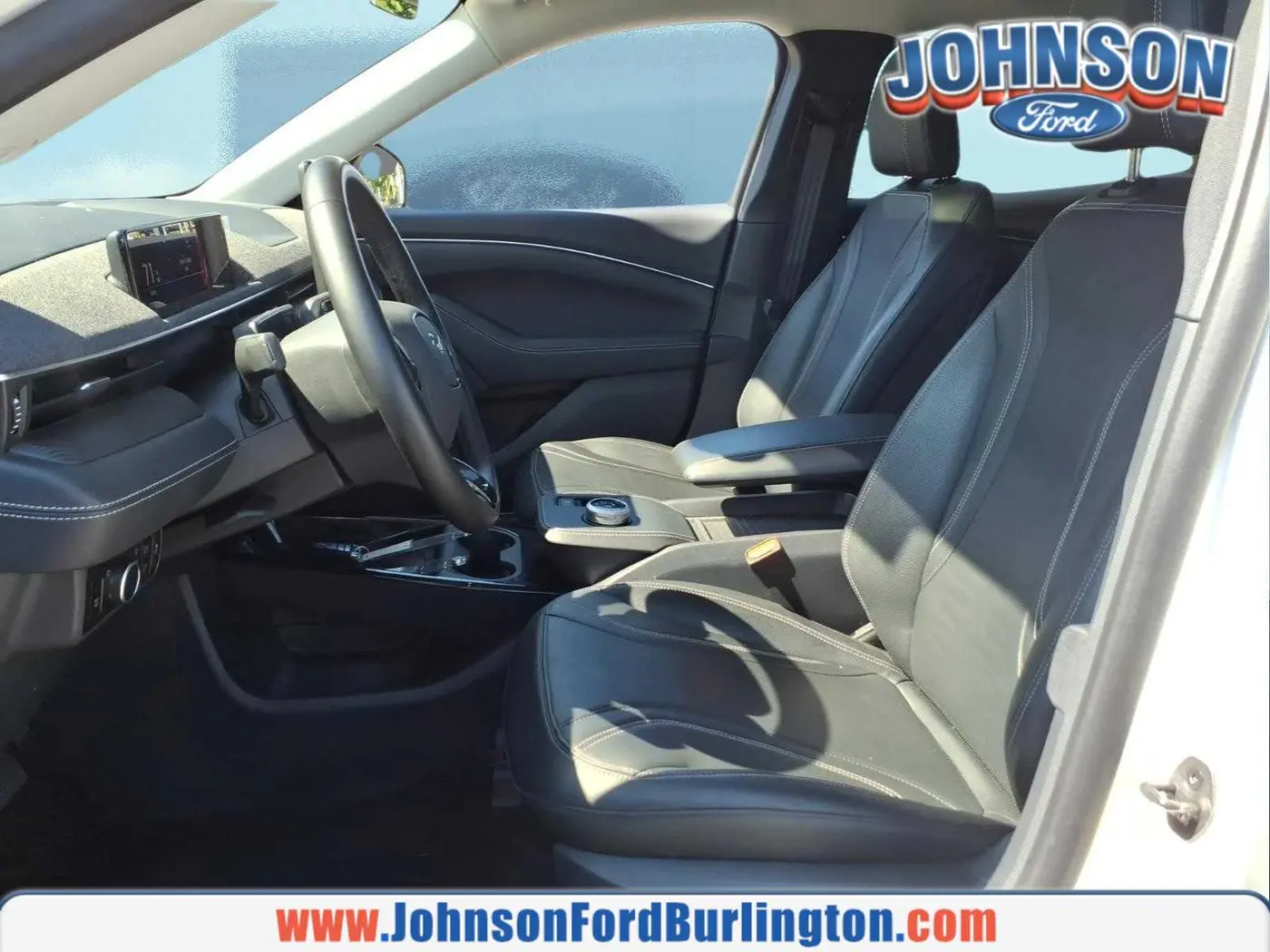 2023 Ford Mustang - $30,800