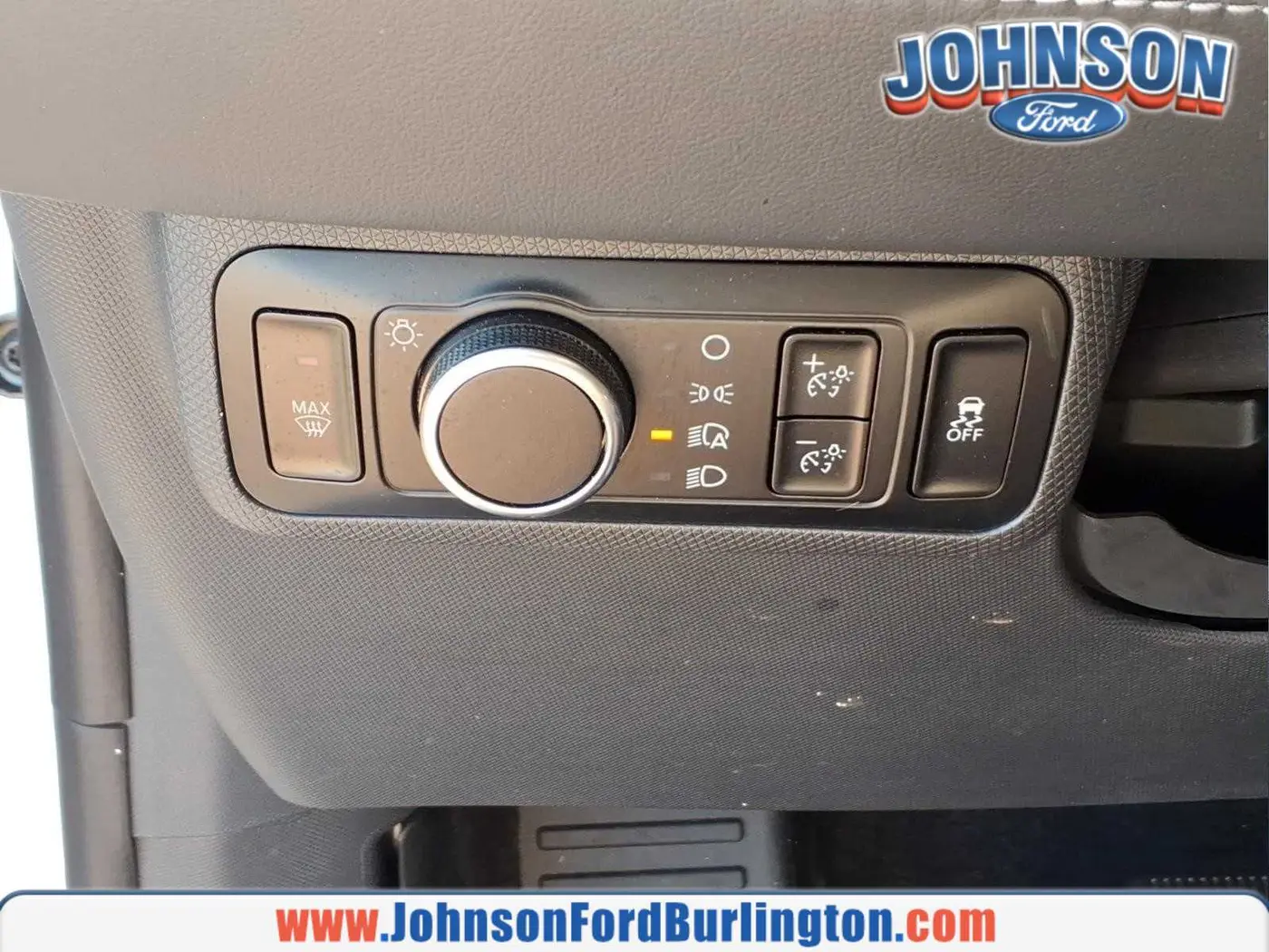 2023 Ford Mustang - $30,800