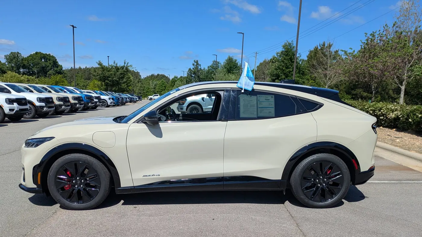 2025 Ford Mustang Mach-E Premium