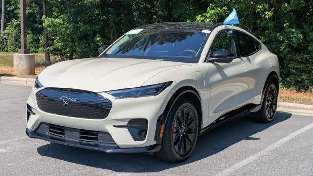 2025 Ford Mustang Mach-E Premium
