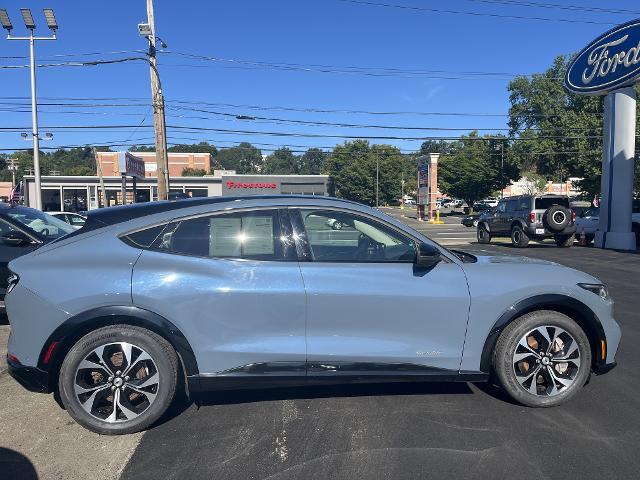 2023 Ford Mustang - $30,687