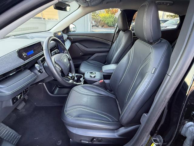 2023 Ford Mustang - $28,995