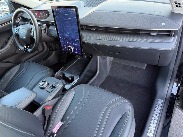 2023 Ford Mustang - $28,995