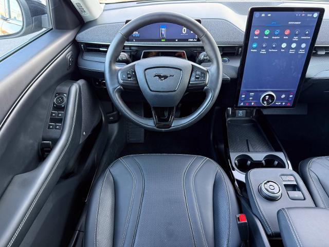 2023 Ford Mustang - $28,995