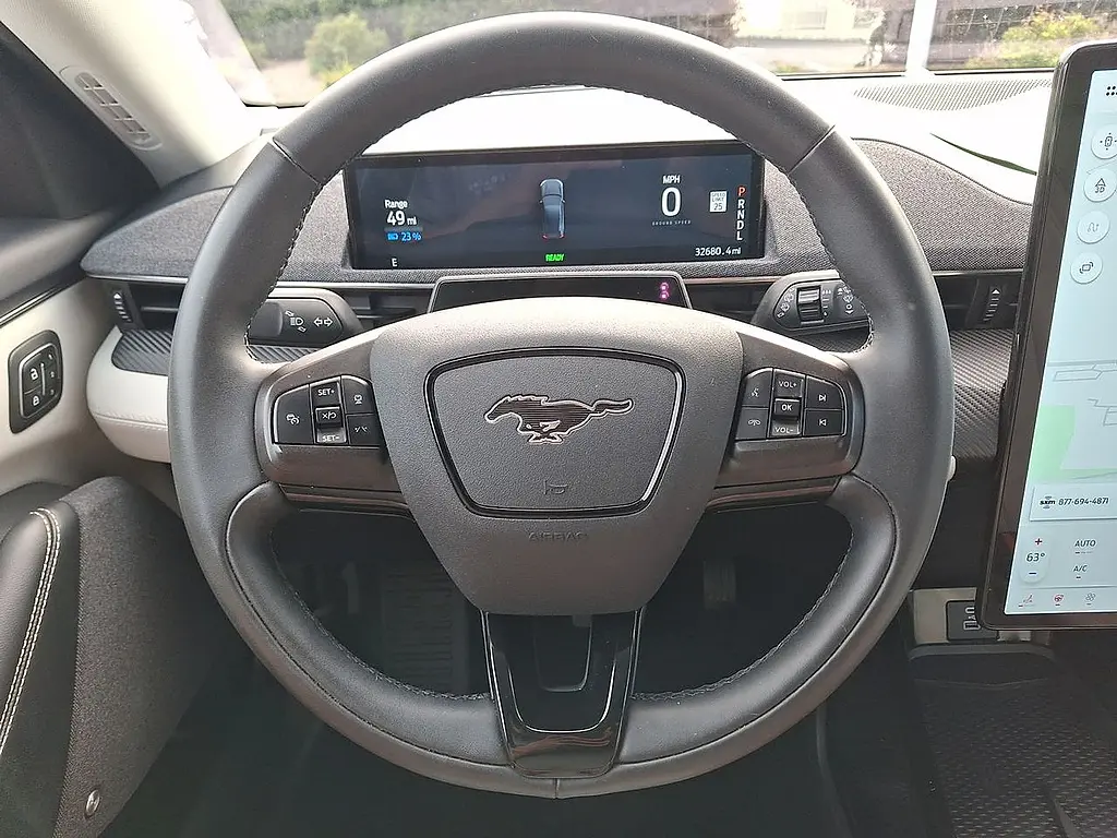 2023 Ford Mustang - $32,995