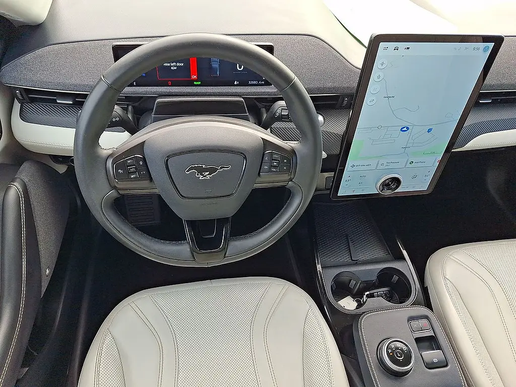2023 Ford Mustang - $32,995