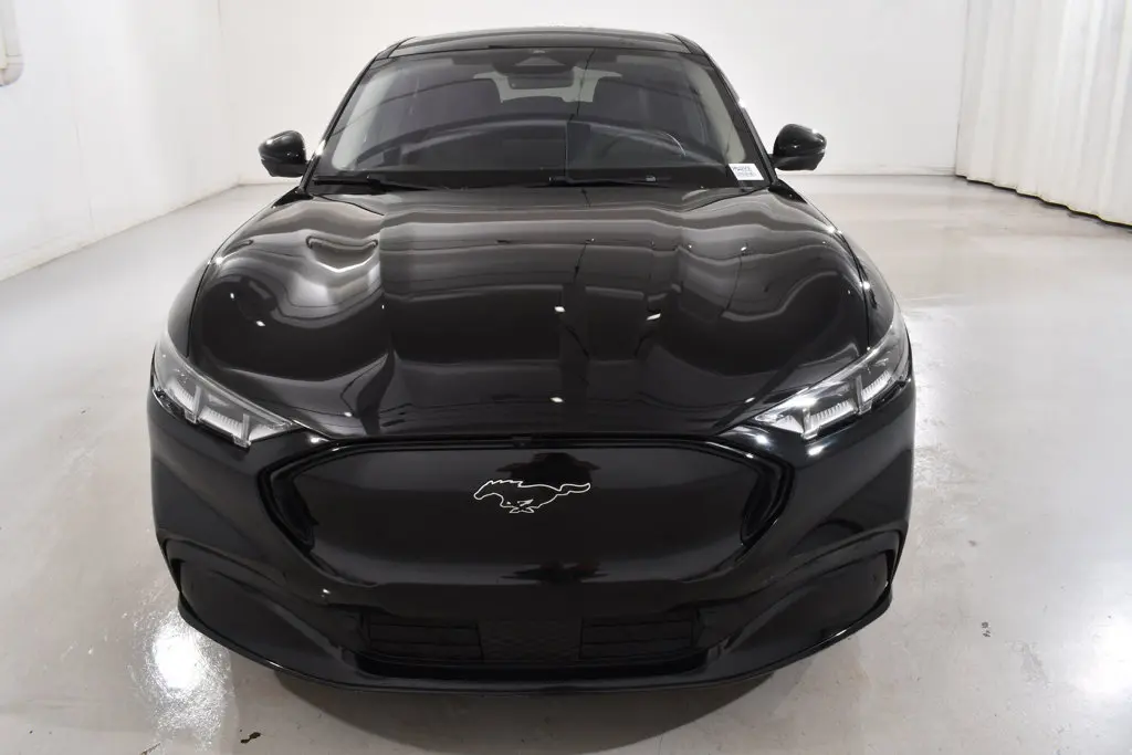 2023 Ford Mustang - $28,155