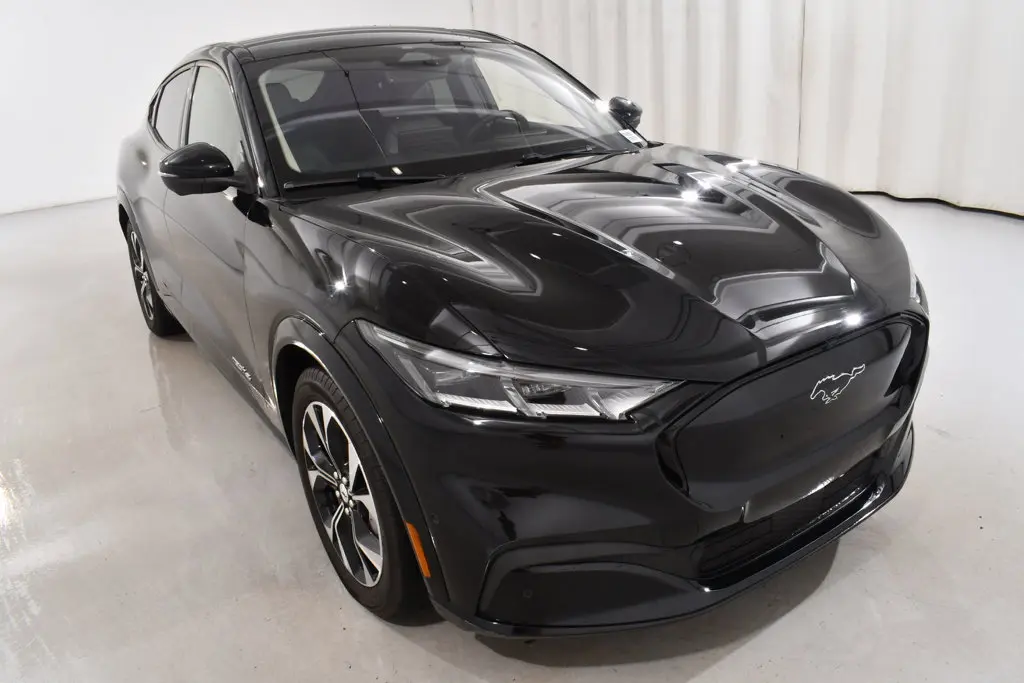 2023 Ford Mustang - $28,155