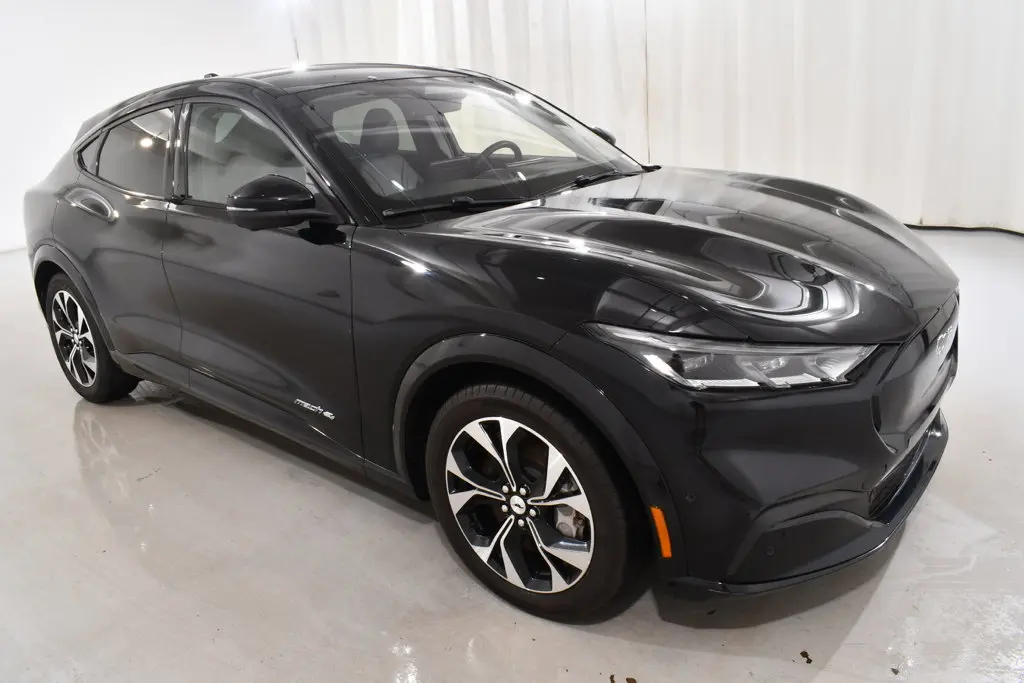 2023 Ford Mustang - $28,155