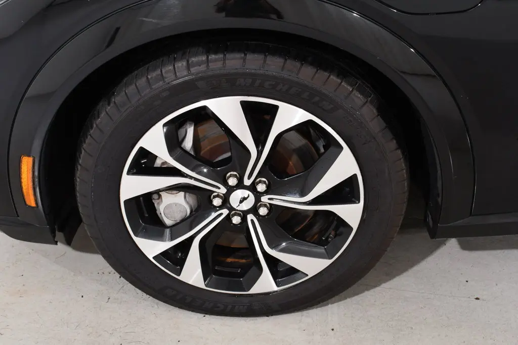 2023 Ford Mustang - $28,155