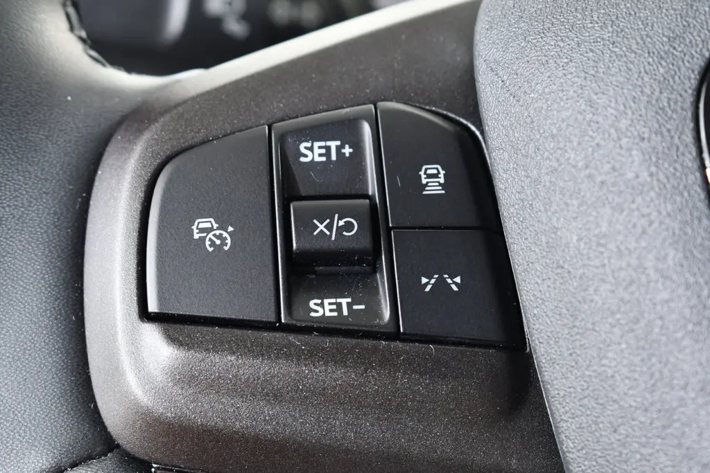 2023 Ford Mustang - $28,155