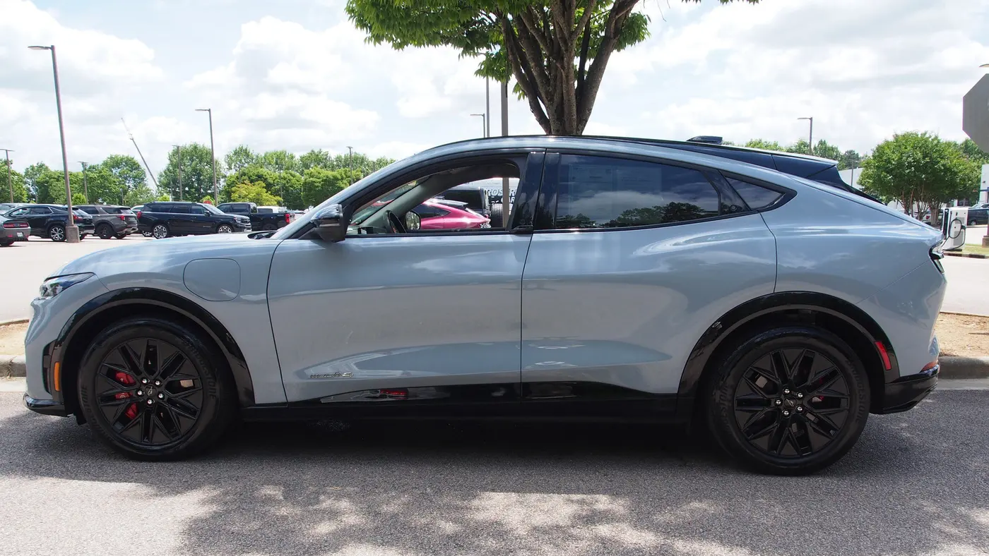 2025 Ford Mustang Mach-E Premium
