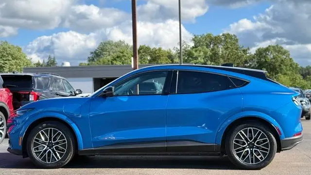 2025 Ford Mustang Mach-E Premium