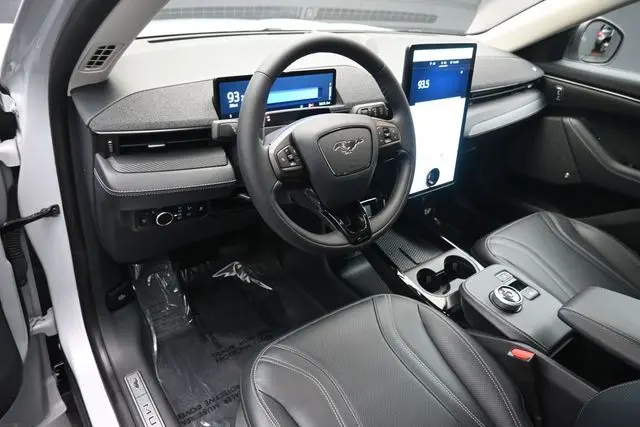 2023 Ford Mustang - $32,791