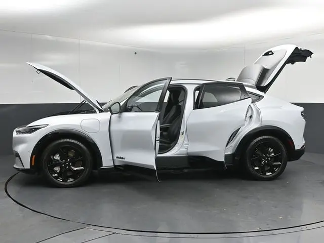 2023 Ford Mustang - $32,791