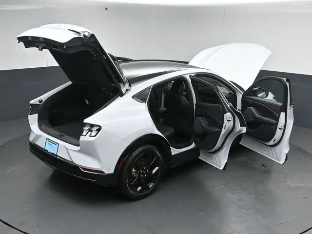 2023 Ford Mustang - $32,791